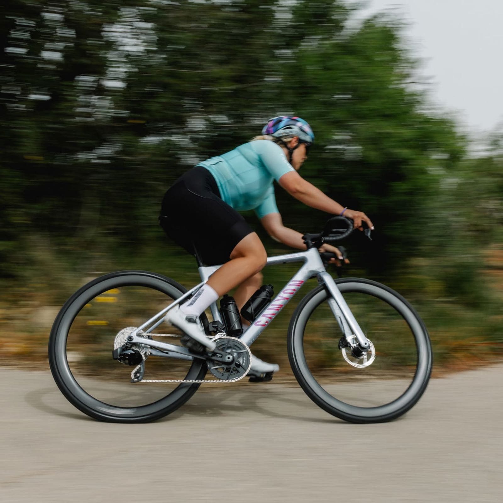Canyon Endurace CF 7 AXS 2027 10541 12771 2027 TOP 1 endurace cf 7 di2 4421 R129 P02 purity versatility inj7wq
