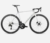 Orbea ORCA M20iTEAM 2024 1489 9501 T110TTCC A4 SIDE ORCA M20iTEAM over