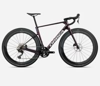 Orbea TERRA RACE M20LTD 2026 7412 9368 T145TTCC IE SIDE TERRA RACE M20LTD over Orbea TERRA RACE M20LTD 2026 7412 9368 T145TTCC IE SIDE TERRA RACE M20LTD over