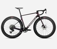 Orbea TERRA RACE M31eLTD 1X 2026 7411 9364 T146TTCC IE SIDE TERRA RACE M31eLTD 1X over