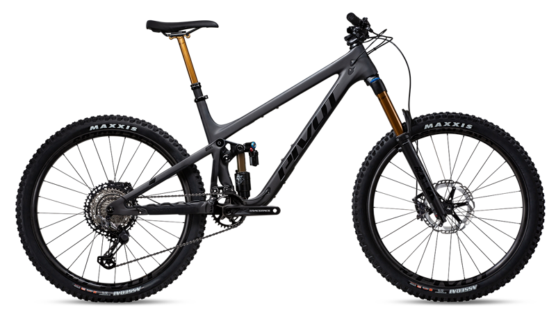 Pivot Mach 6 Pro XT/XTR - Air w/ Carbon Wheels