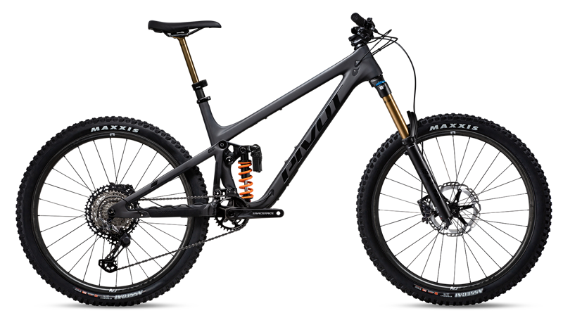 Pivot Mach 6 Pro XT/XTR Neo  w/ Carbon Wheels
