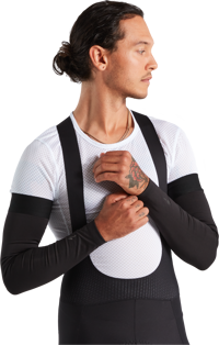 Specialized Race Rain Arm Covers 2023 10814 64322 000 APP RACE RAIN ARM COVER BLK M PLP HERO Specialized Race Rain Arm Covers 2023 10814 64322 000 APP RACE RAIN ARM COVER BLK M PLP HERO